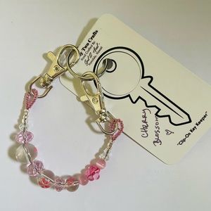 CLIP-ON Key Keeper Handmade Pink Beads Flowers Keychain NEW